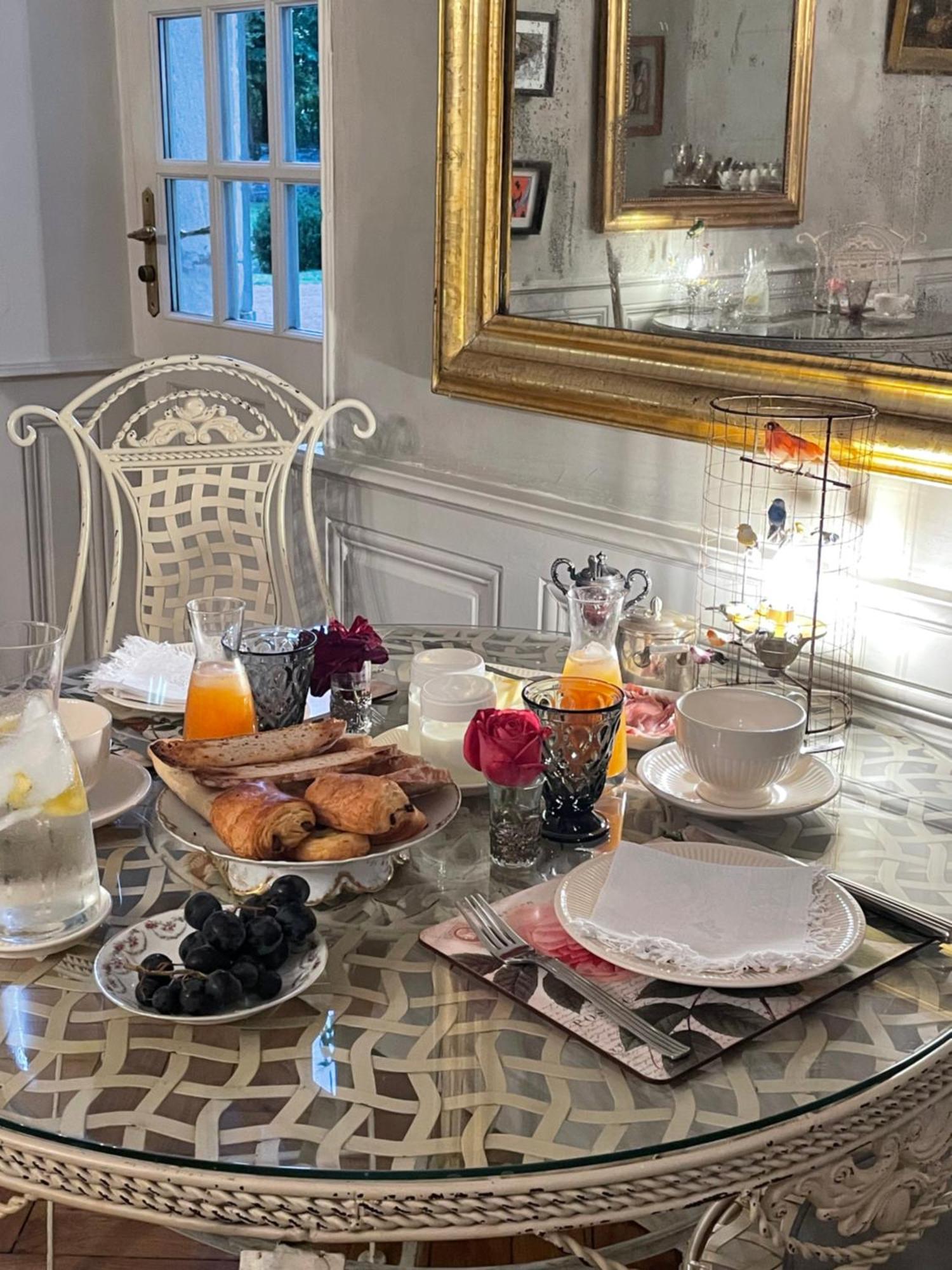 Bed and Breakfast Cote Park Гиври Экстерьер фото
